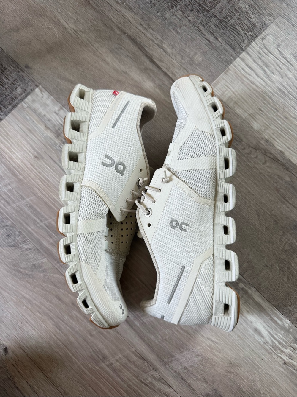 On Cloud Swiss Engineering Cloud 5 Sand White Size 7.5 Women's Running Shoes - Picture 5 of 6